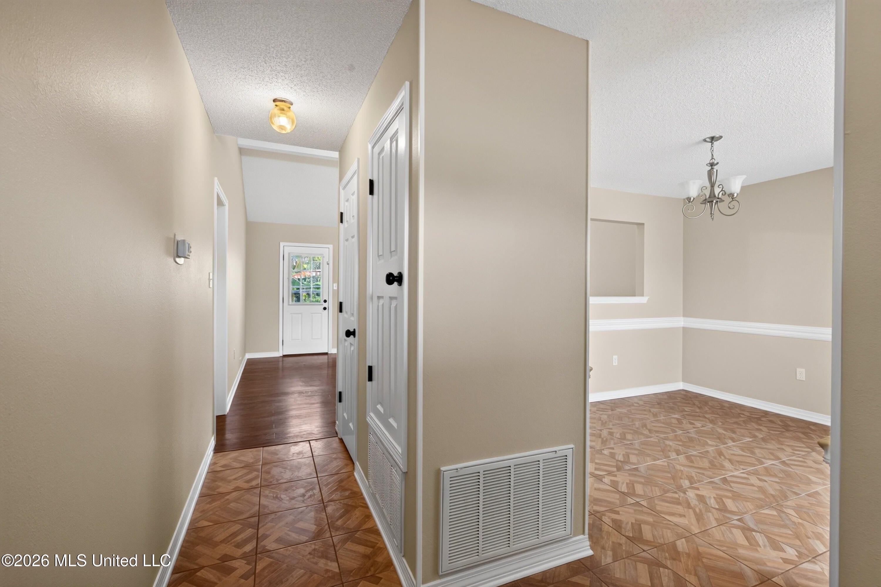 1324 Deana Road