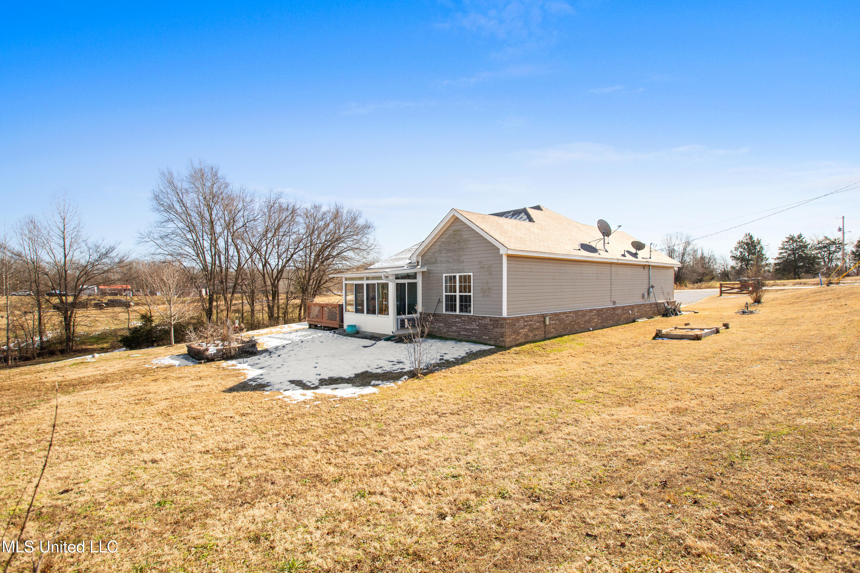 317 Beechtree Lane, Byhalia, Mississippi image 7