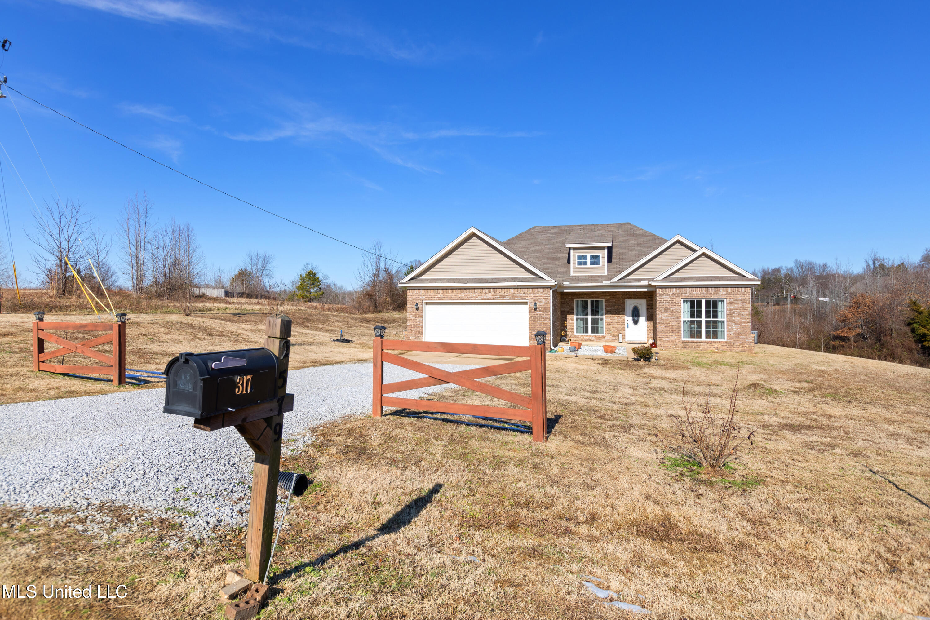 317 Beechtree Lane, Byhalia, Mississippi image 3