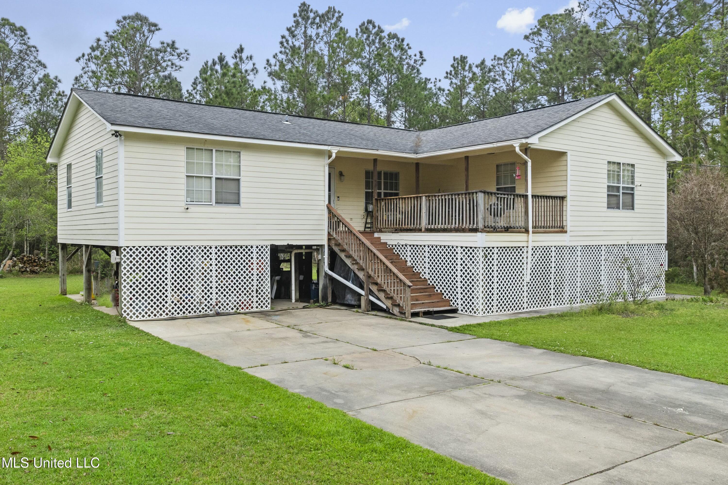 15075 Ponotoc Drive, Kiln, Mississippi image 3