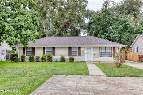 Homes For Rent - 101 Pittman Drive<br/> Long Beach, MS 39560
