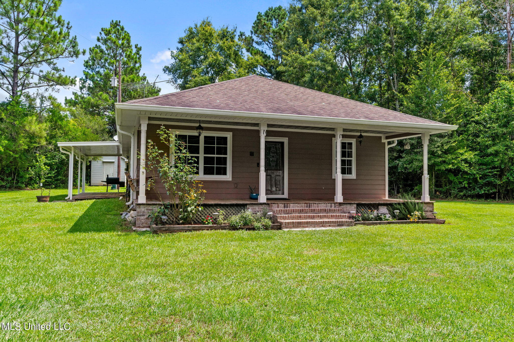 24380 Wayne Bond Road, Saucier, Mississippi image 1