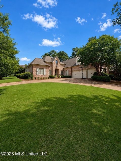 Homes For Sale - 102 Glenwood Bend<br/> Madison County, Madison, MS 39110