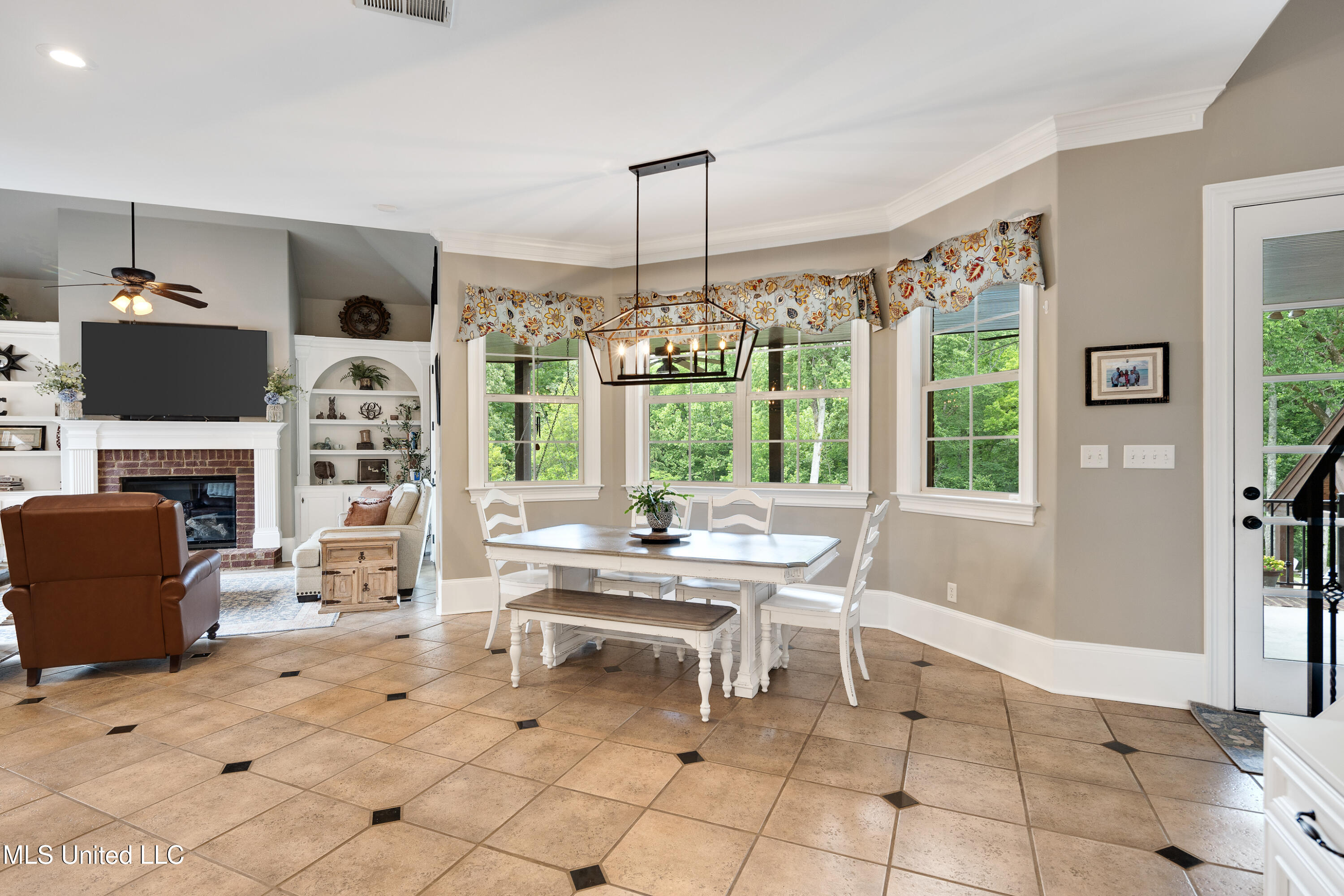 1800 Notting Hill Drive, Hernando, Mississippi image 18