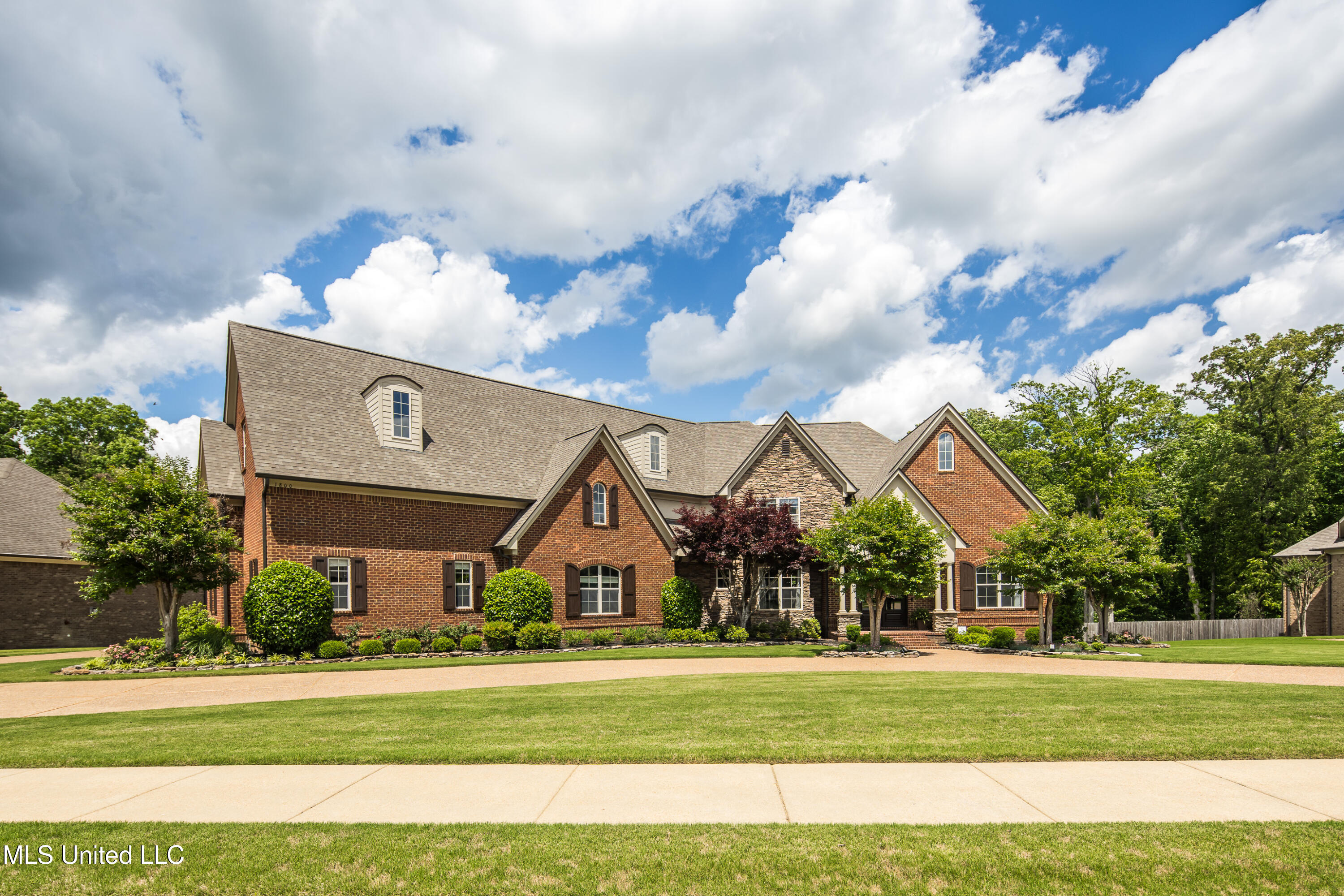 1800 Notting Hill Drive, Hernando, Mississippi image 6