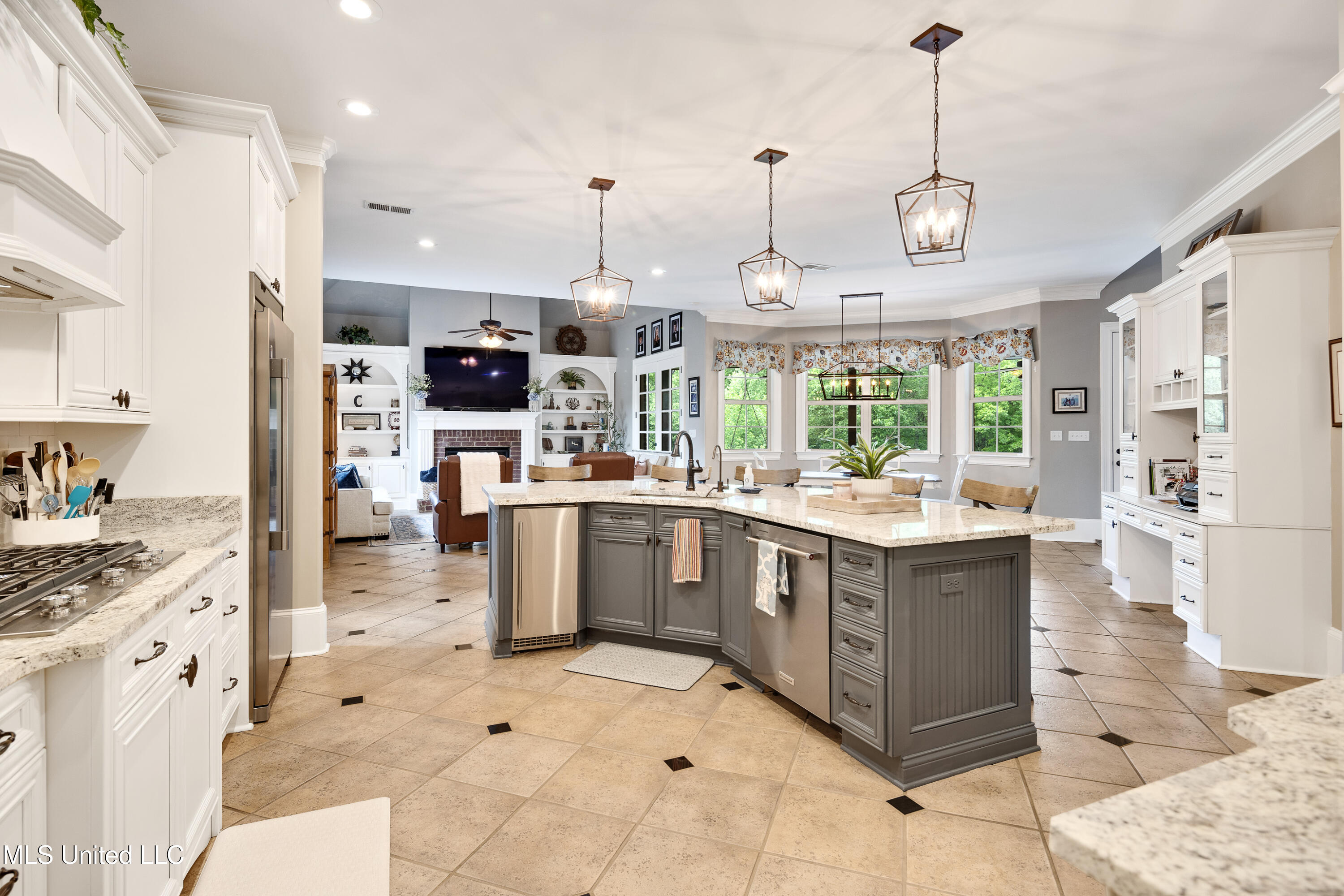 1800 Notting Hill Drive, Hernando, Mississippi image 17