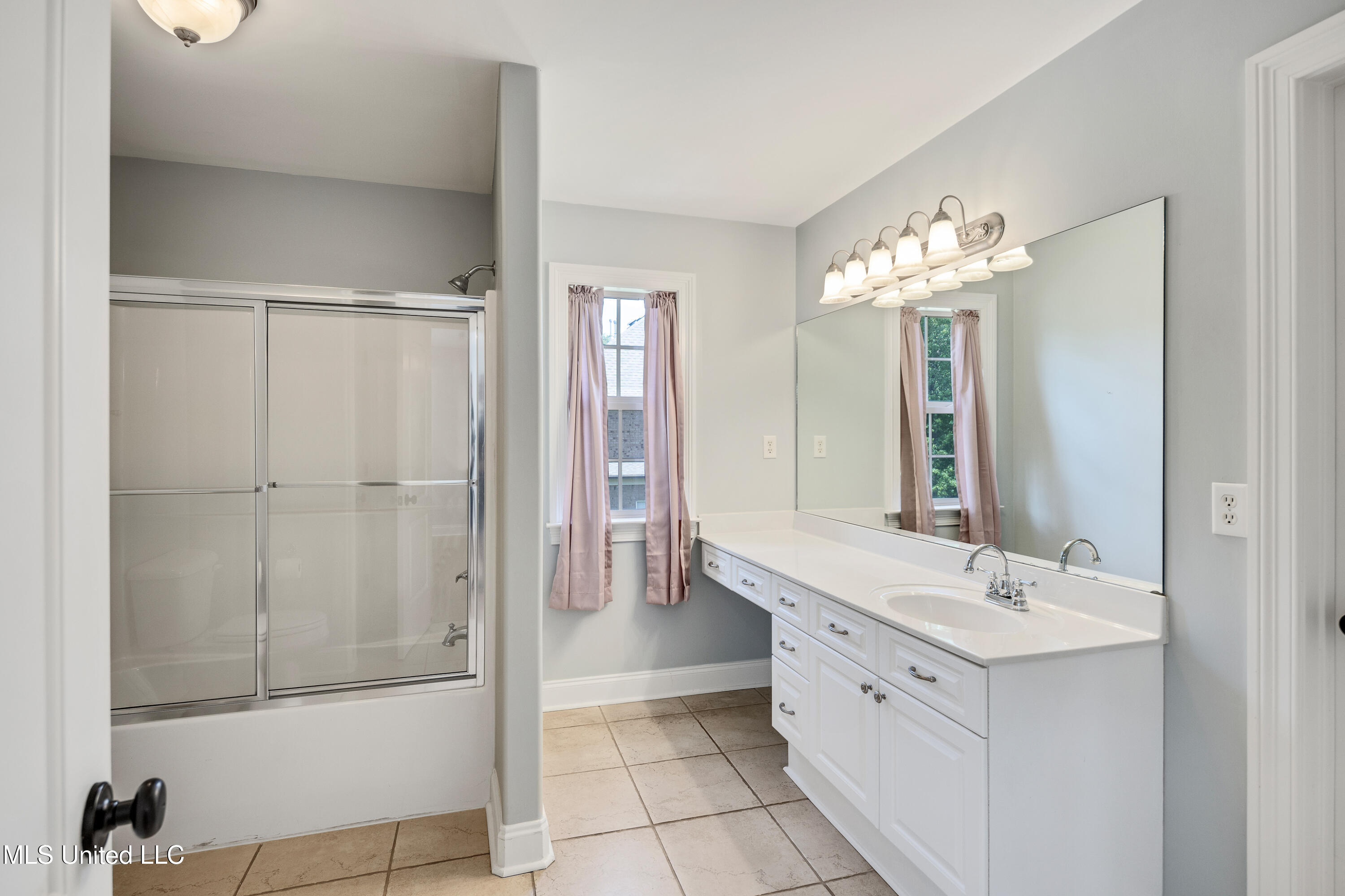 1800 Notting Hill Drive, Hernando, Mississippi image 37