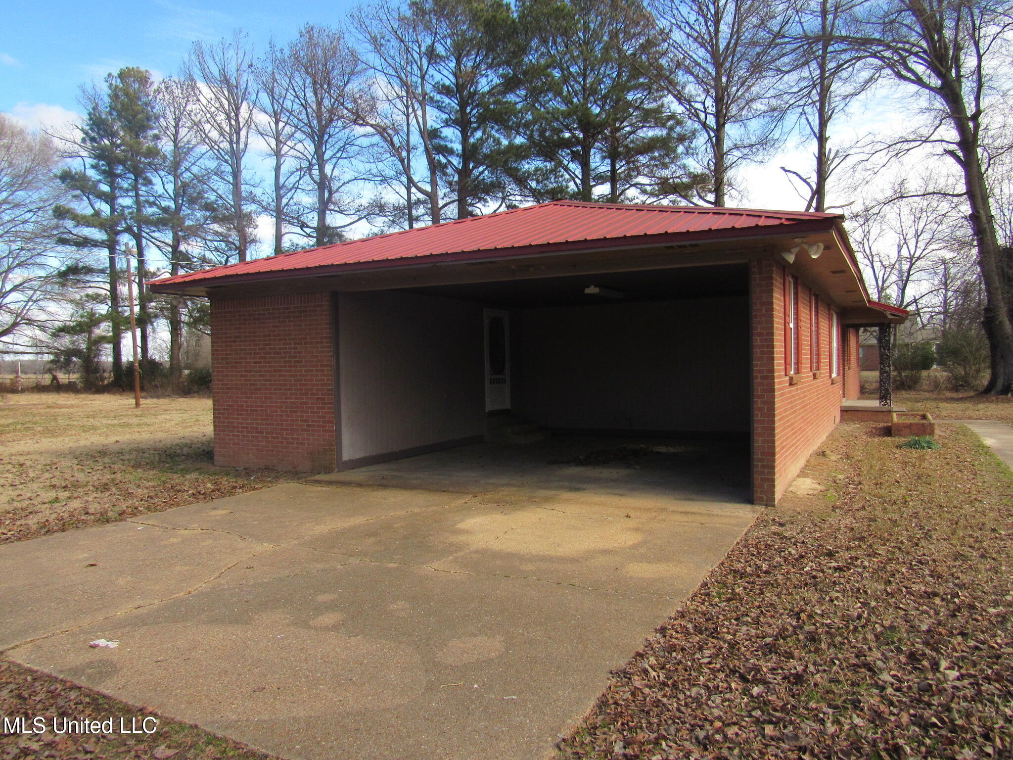 3443 Curtis Road, Batesville, Mississippi image 4