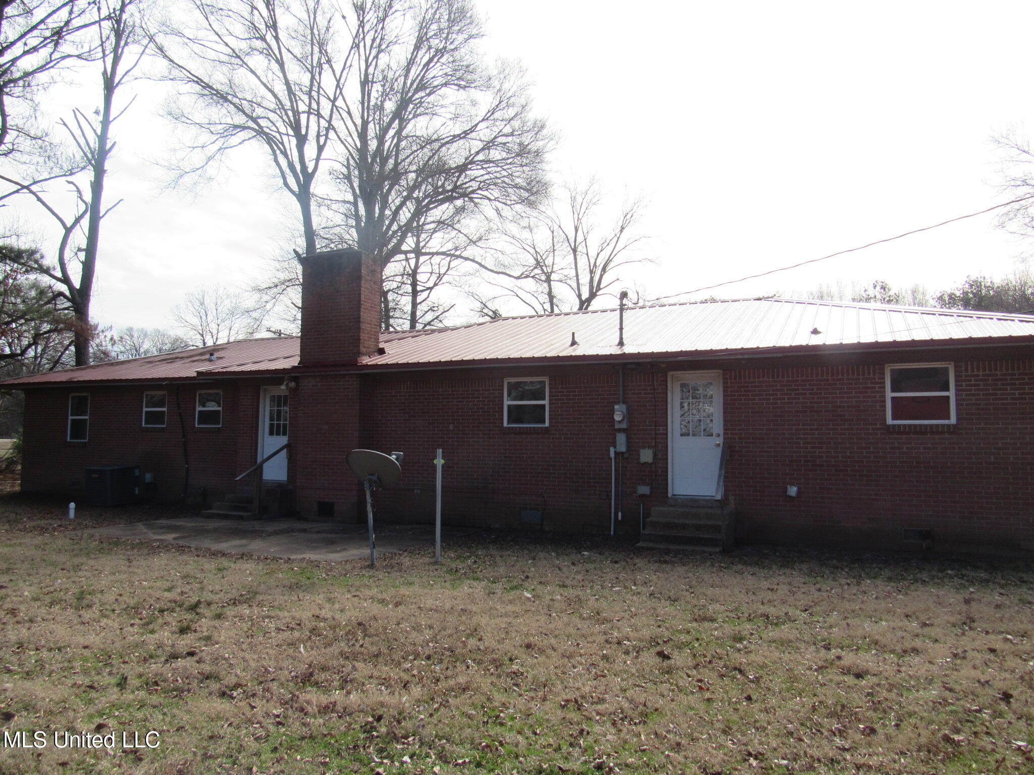 3443 Curtis Road, Batesville, Mississippi image 2