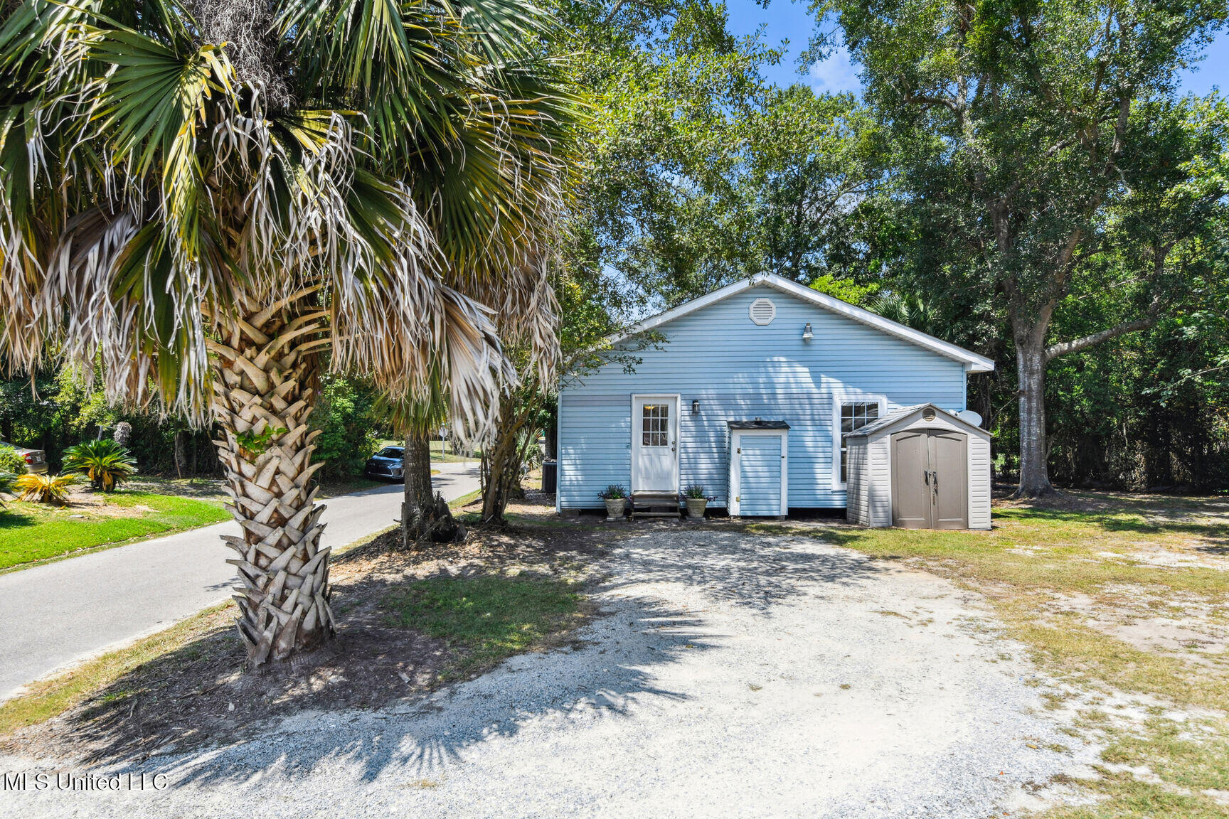 301 N Necaise Avenue, Bay Saint Louis, Mississippi image 15