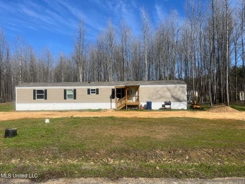 Mobile Home For Sale - 1725 Mcclyde Road<br/> Como, MS 38619