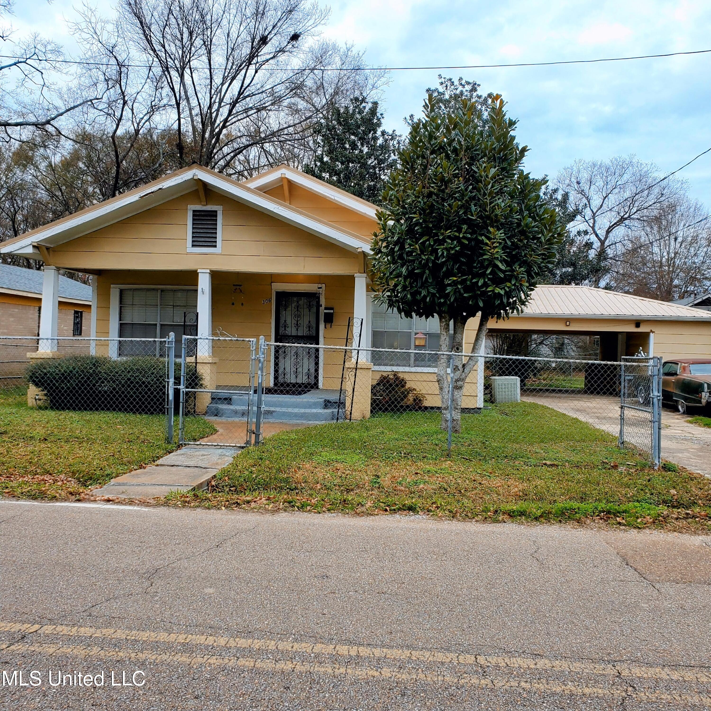 306 Walnut Street, Canton, Mississippi image 1