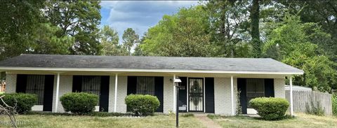 Homes For Sale - 2520 Queensroad Avenue<br/> Hinds County, Jackson, MS 39213