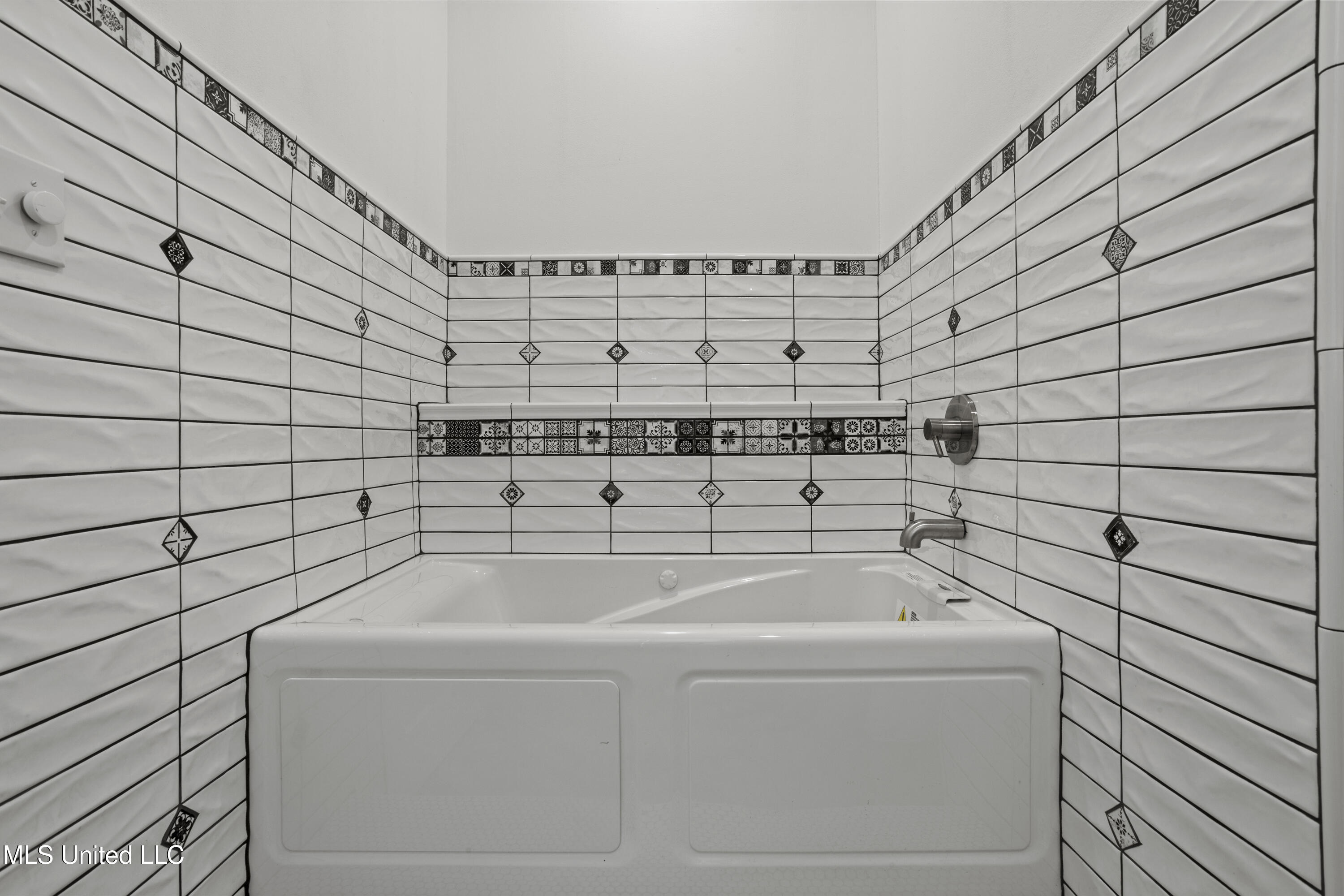 22190 Rd 357, Kiln, Mississippi image 31