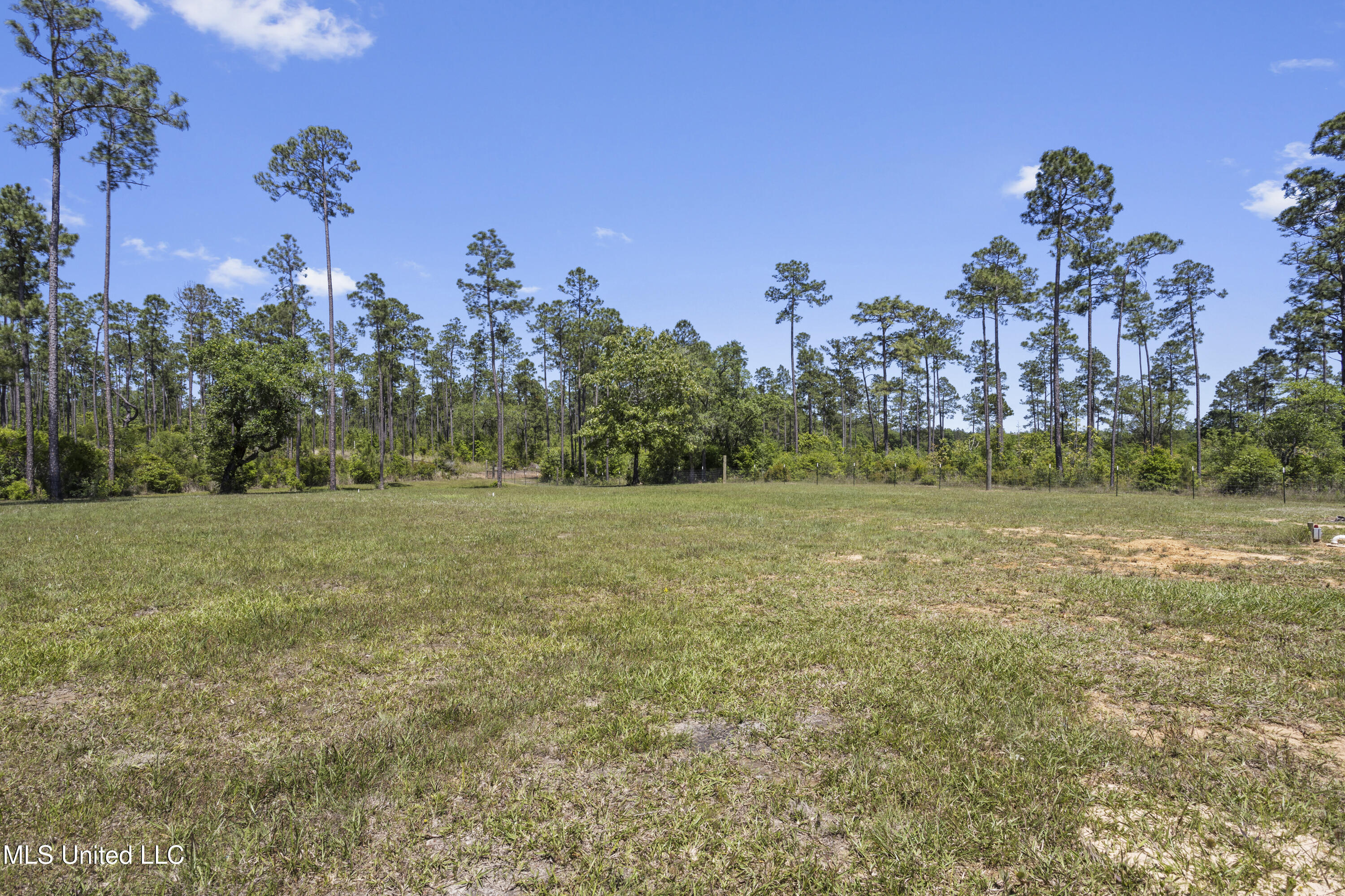 22190 Rd 357, Kiln, Mississippi image 43