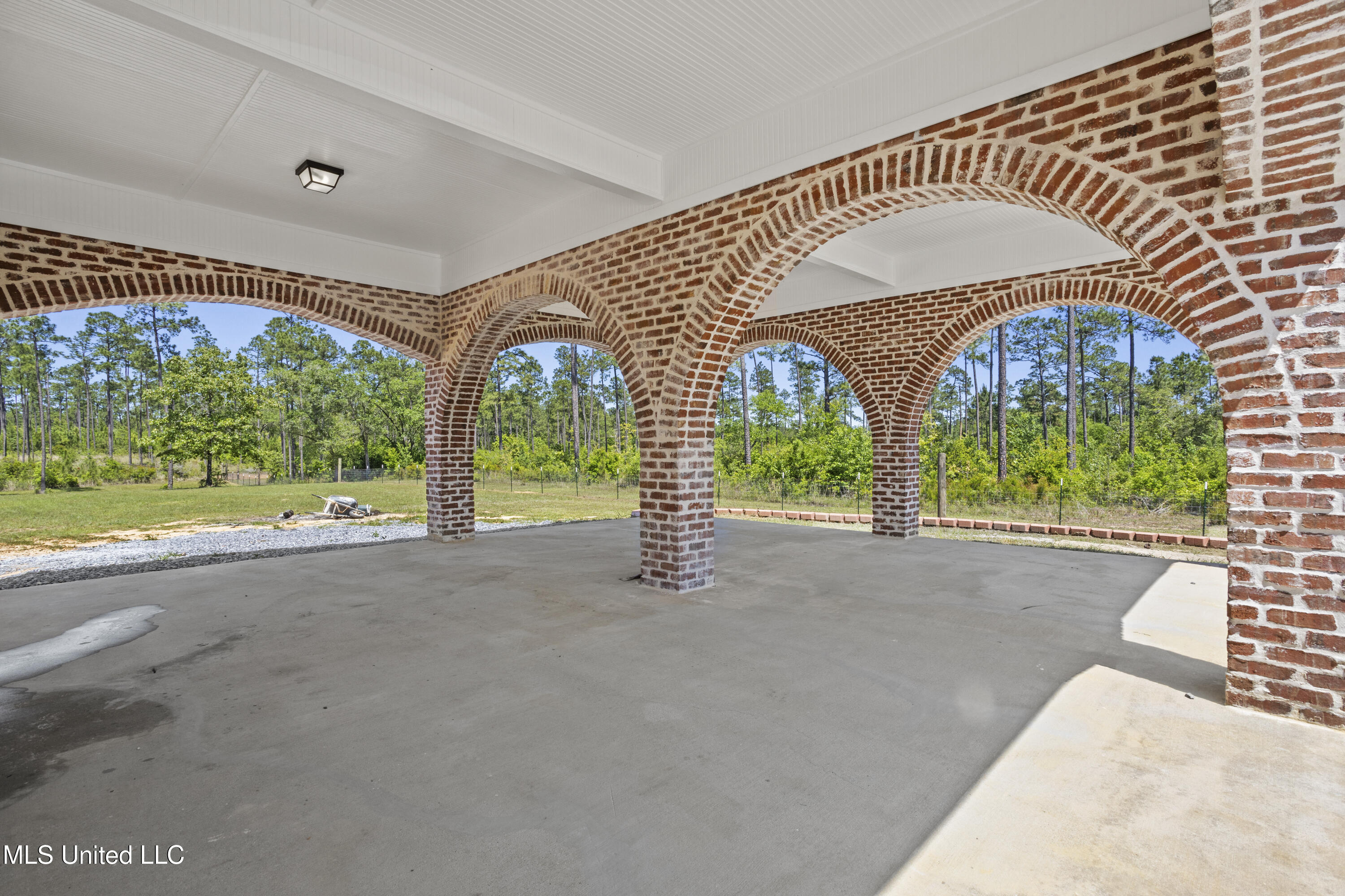 22190 Rd 357, Kiln, Mississippi image 41