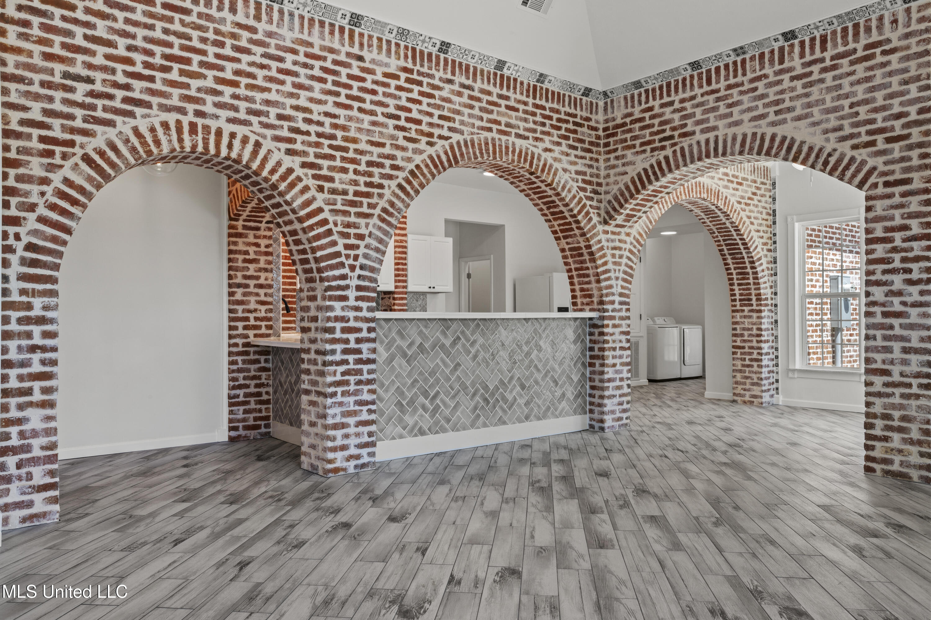22190 Rd 357, Kiln, Mississippi image 10