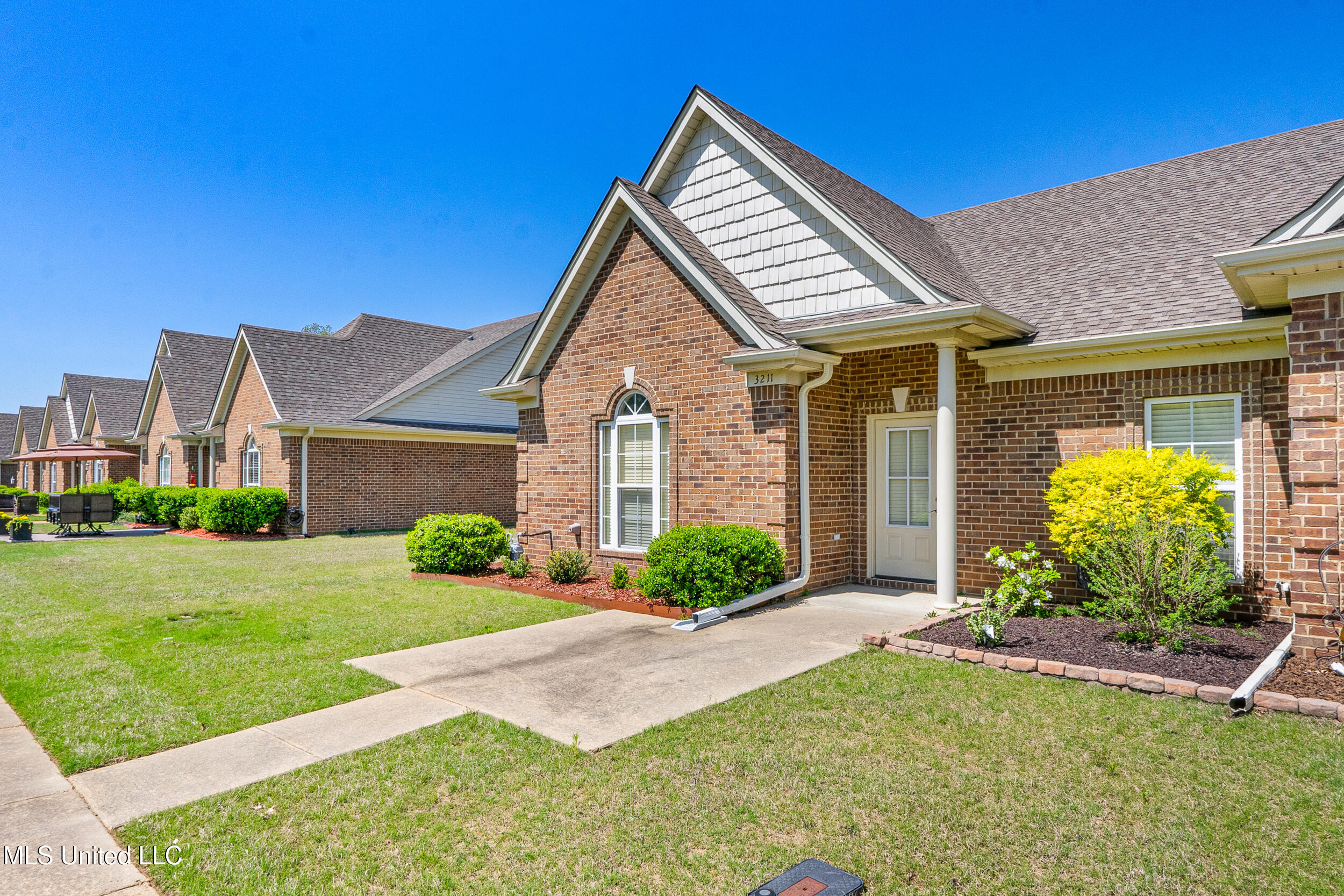3211 Jade Lane, Southaven, Mississippi image 2