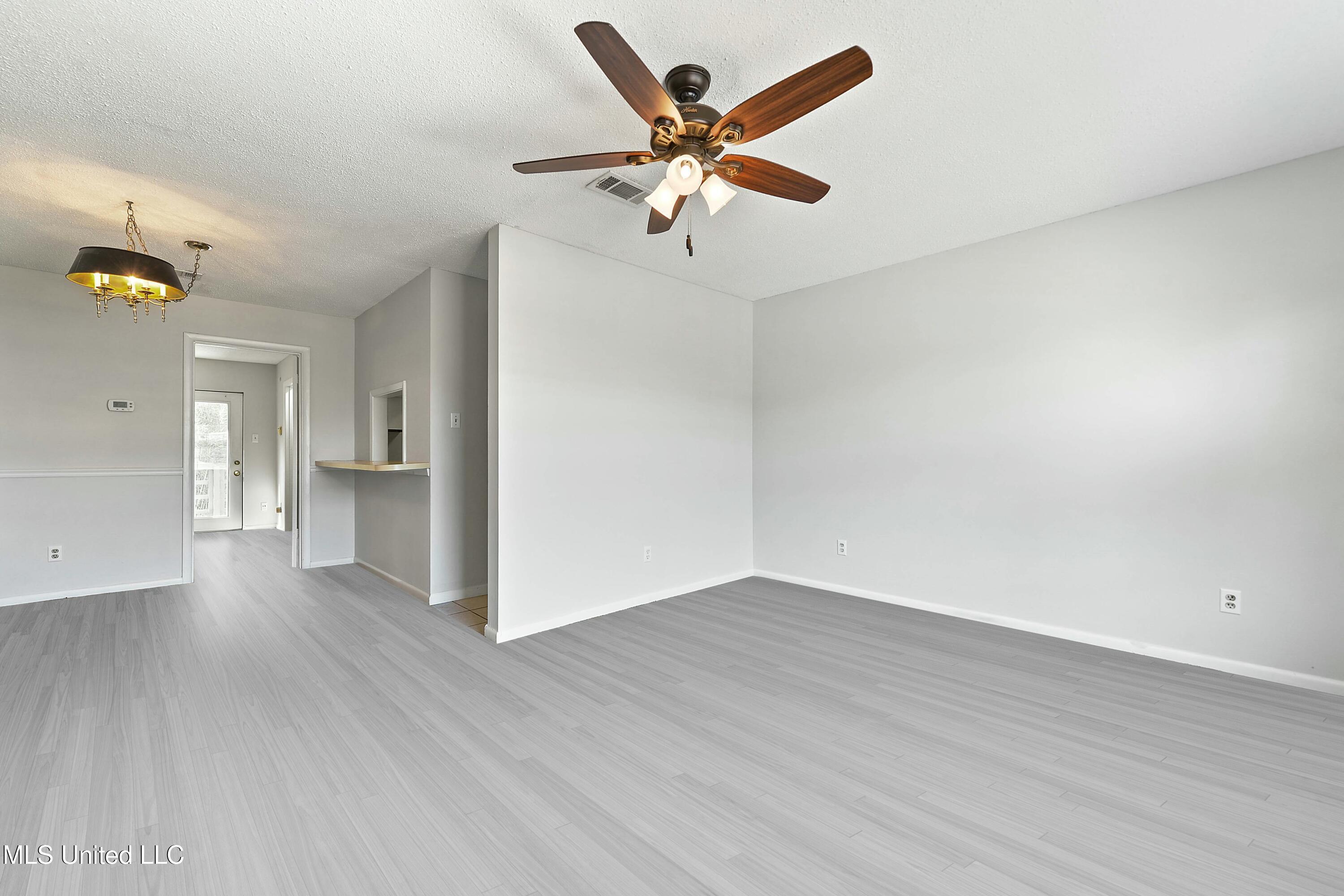 413 Kahler Street #22, Gulfport, Mississippi image 5