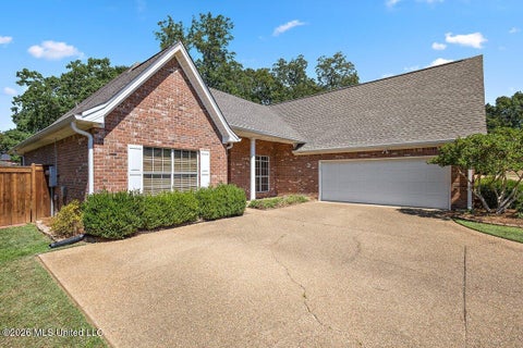 Homes For Sale - 728 Woodrun Drive<br/> Pearl, MS 39208