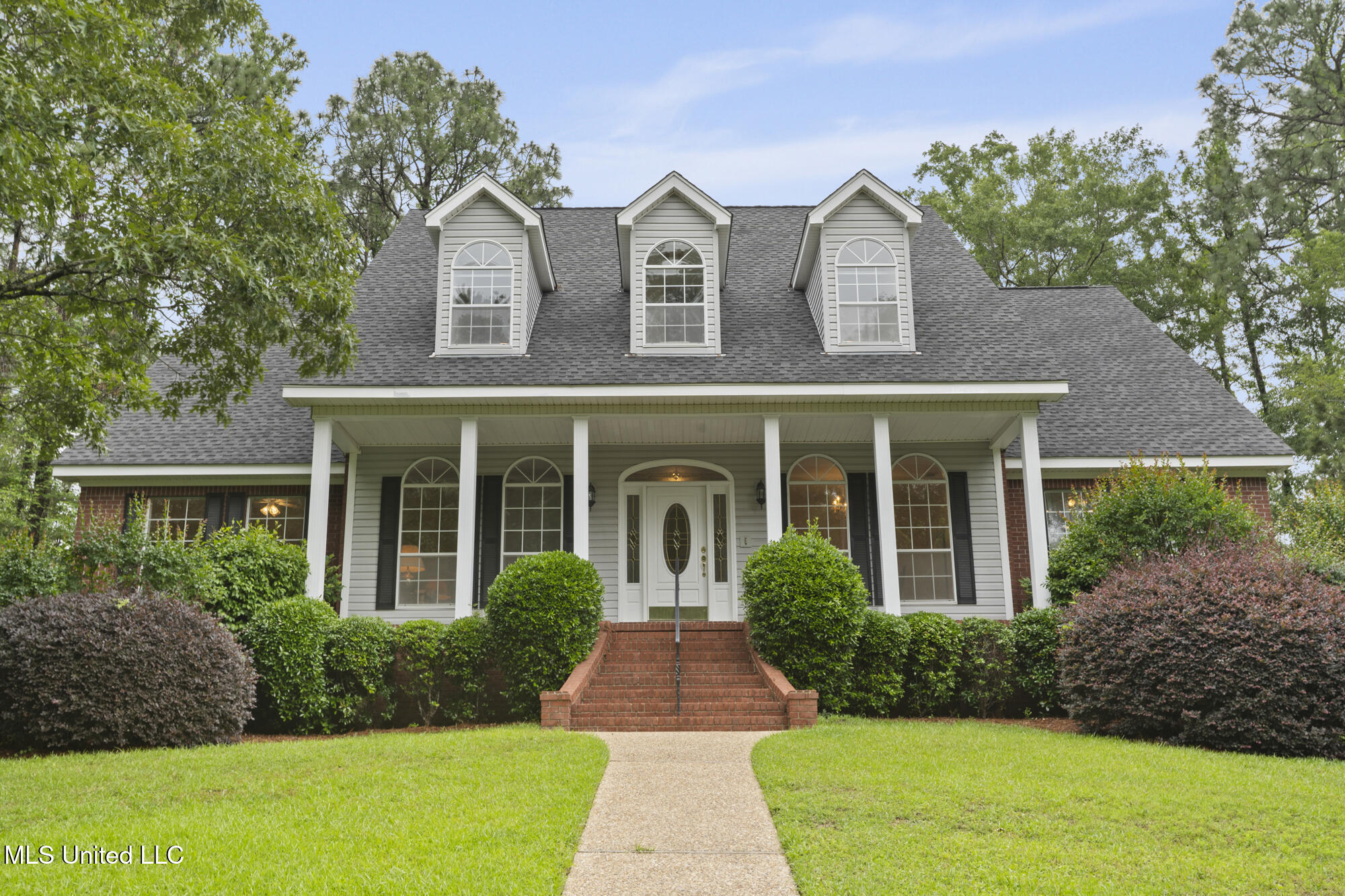 112 St Andrews, Hattiesburg, Mississippi image 2
