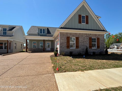 Homes For Sale - 6069 E River Birch Road<br/> Walls, MS 38680