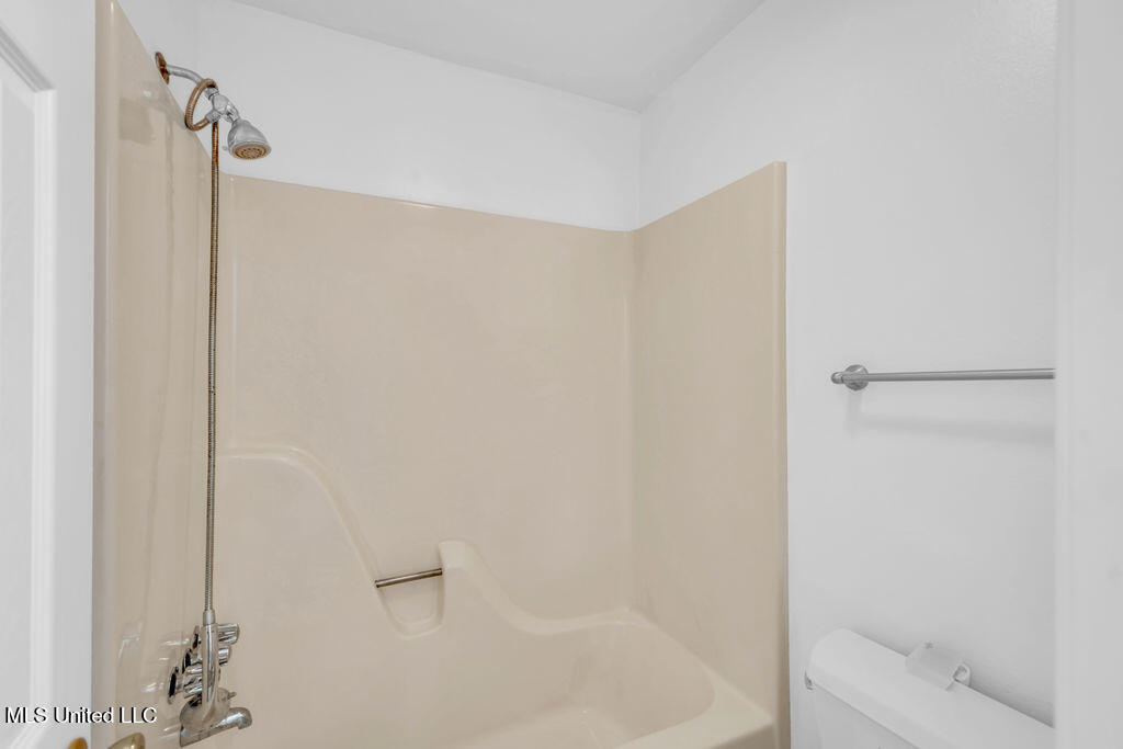 226 Boggs Circle, Long Beach, Mississippi image 21
