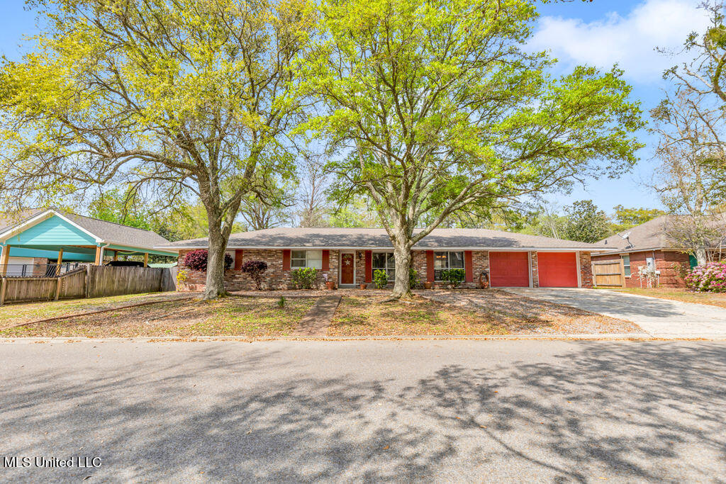 226 Boggs Circle