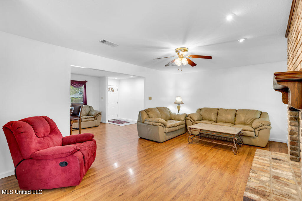 226 Boggs Circle, Long Beach, Mississippi image 12