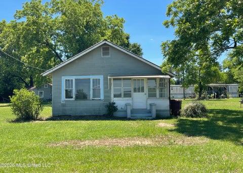Homes For Sale - 2269 Old Mobile Highway<br/> Lucedale, MS 39452