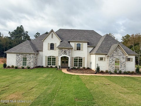 Homes For Sale - 357 Poplar Lane<br/> Holly Springs, MS 38635