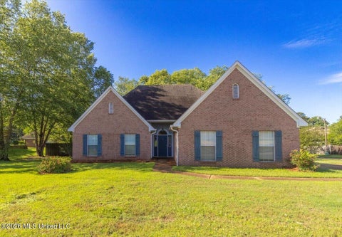 Homes For Sale - 220 Moss Valley Circle<br/> Brandon, MS 39042