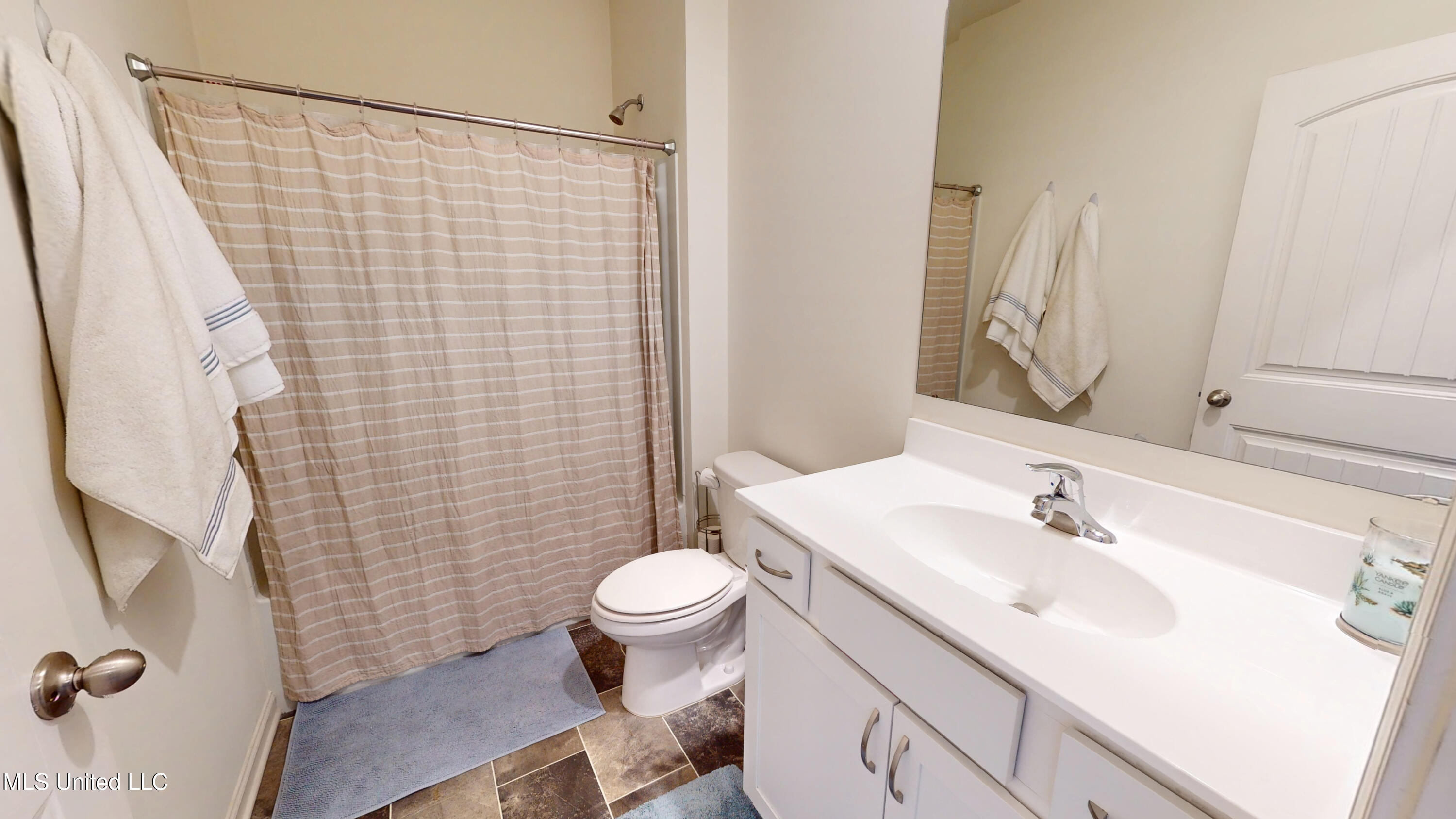 149 Twin Lakes Drive, Byhalia, Mississippi image 10