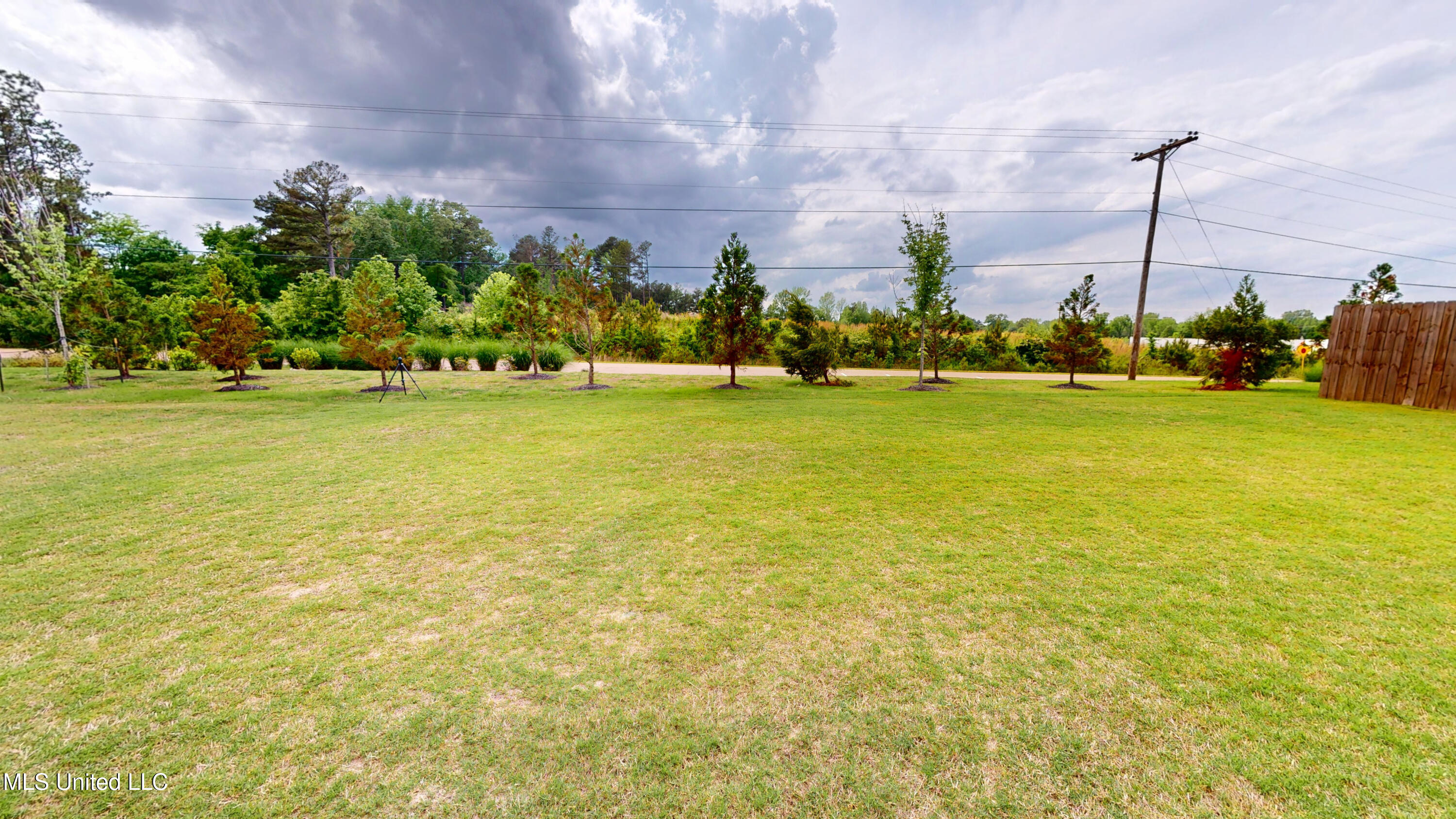 149 Twin Lakes Drive, Byhalia, Mississippi image 14