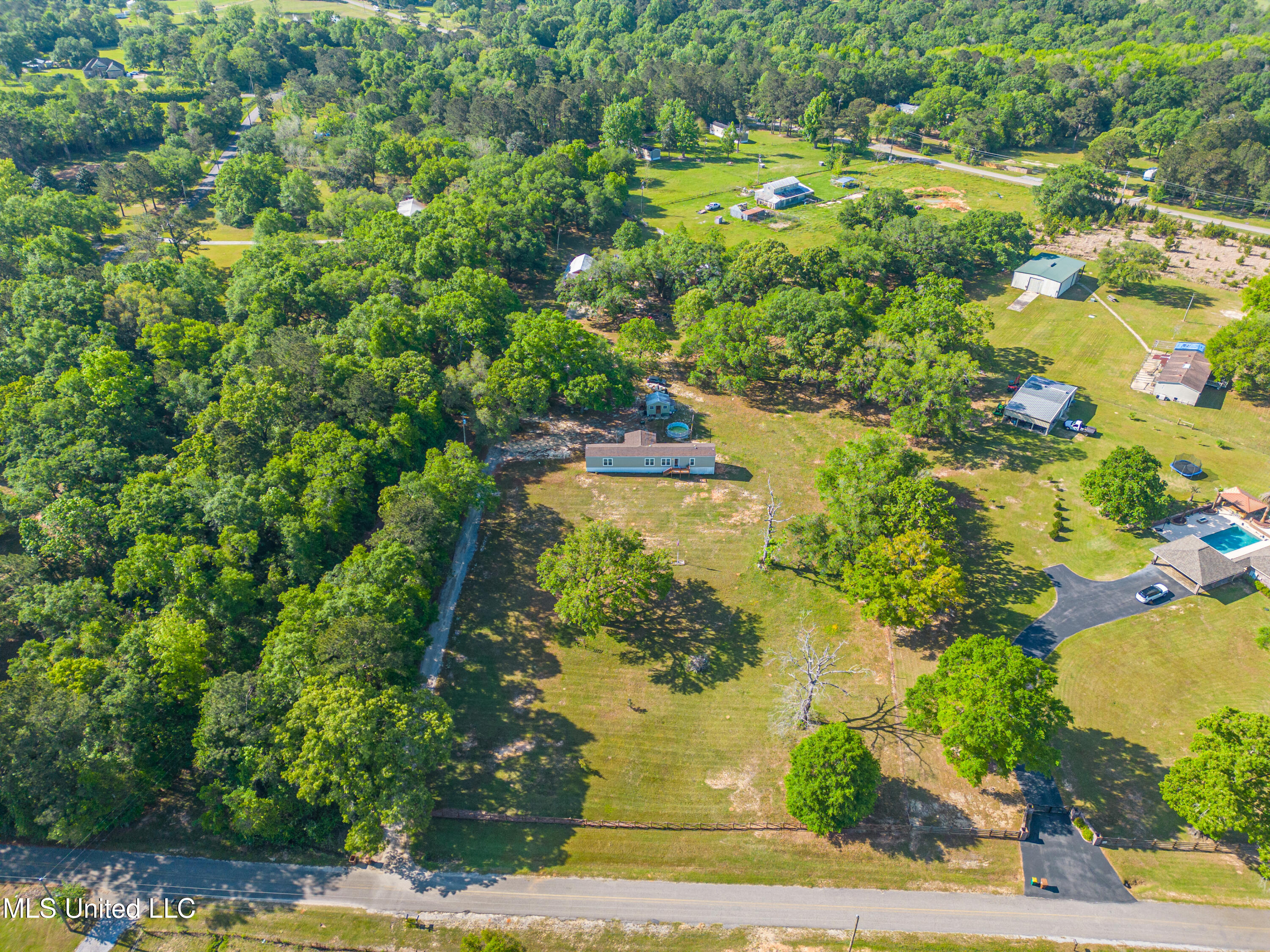 28381 Sundance Road, Pass Christian, Mississippi image 3