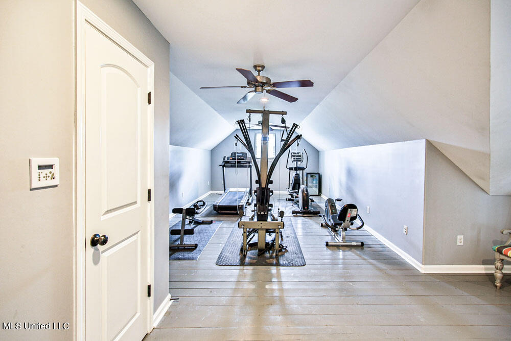 Nesbit, Mississippi 38651, United States, 5 Bedrooms Bedrooms, ,3 BathroomsBathrooms,Residential,Active,147804