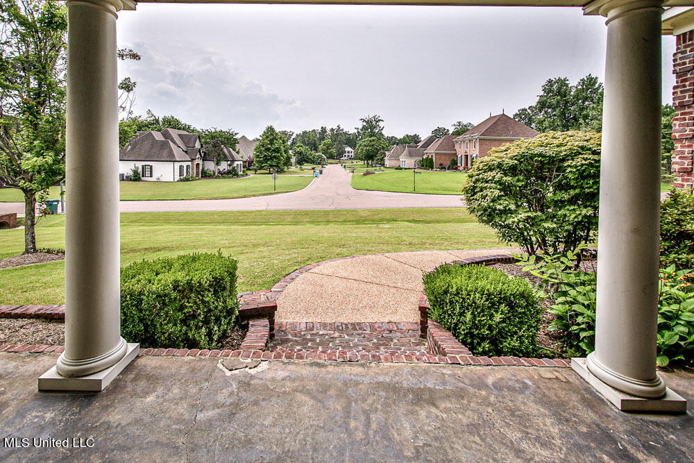 Nesbit, Mississippi 38651, United States, 5 Bedrooms Bedrooms, ,3 BathroomsBathrooms,Residential,Active,147804