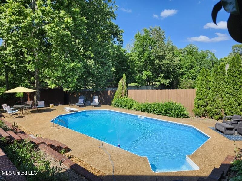 Nesbit, Mississippi 38651, United States, 5 Bedrooms Bedrooms, ,3 BathroomsBathrooms,Residential,Active,147804