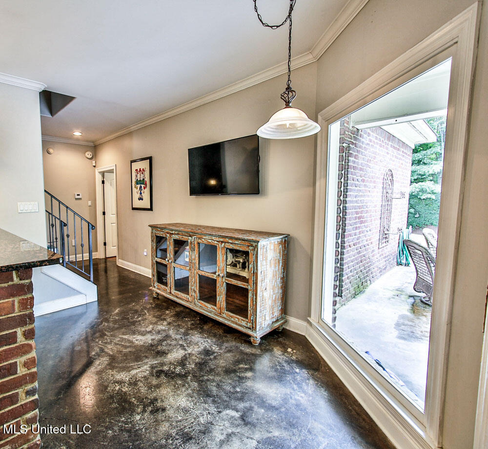 Nesbit, Mississippi 38651, United States, 5 Bedrooms Bedrooms, ,3 BathroomsBathrooms,Residential,Active,147804