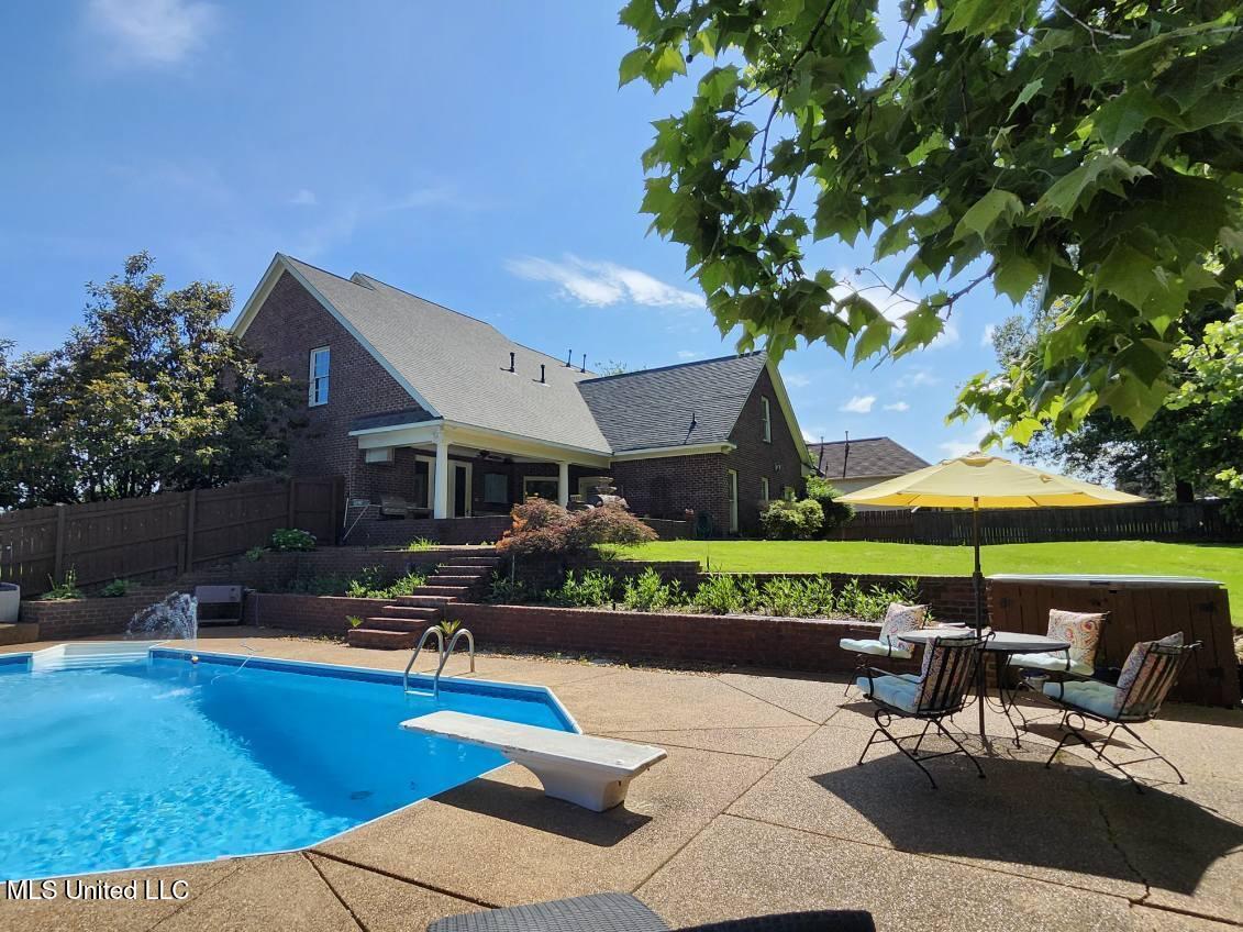 Nesbit, Mississippi 38651, United States, 5 Bedrooms Bedrooms, ,3 BathroomsBathrooms,Residential,Active,147804