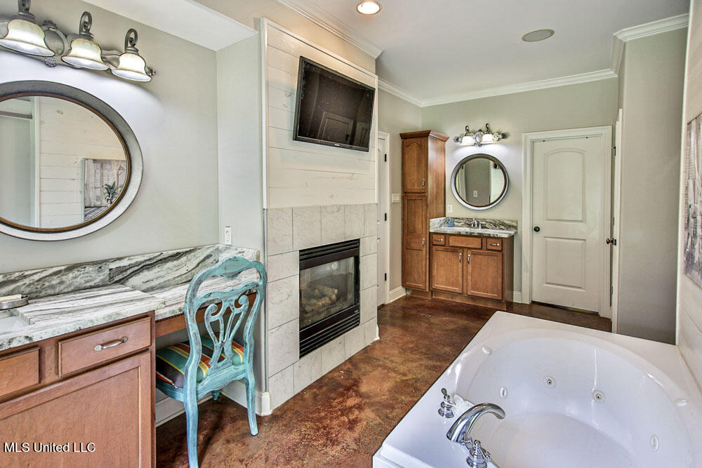 Nesbit, Mississippi 38651, United States, 5 Bedrooms Bedrooms, ,3 BathroomsBathrooms,Residential,Active,147804