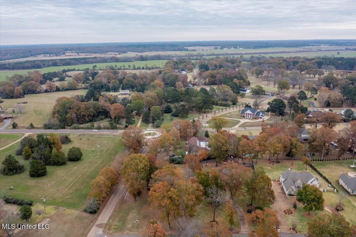 1296 Country Club Road, Senatobia, Mississippi image 12