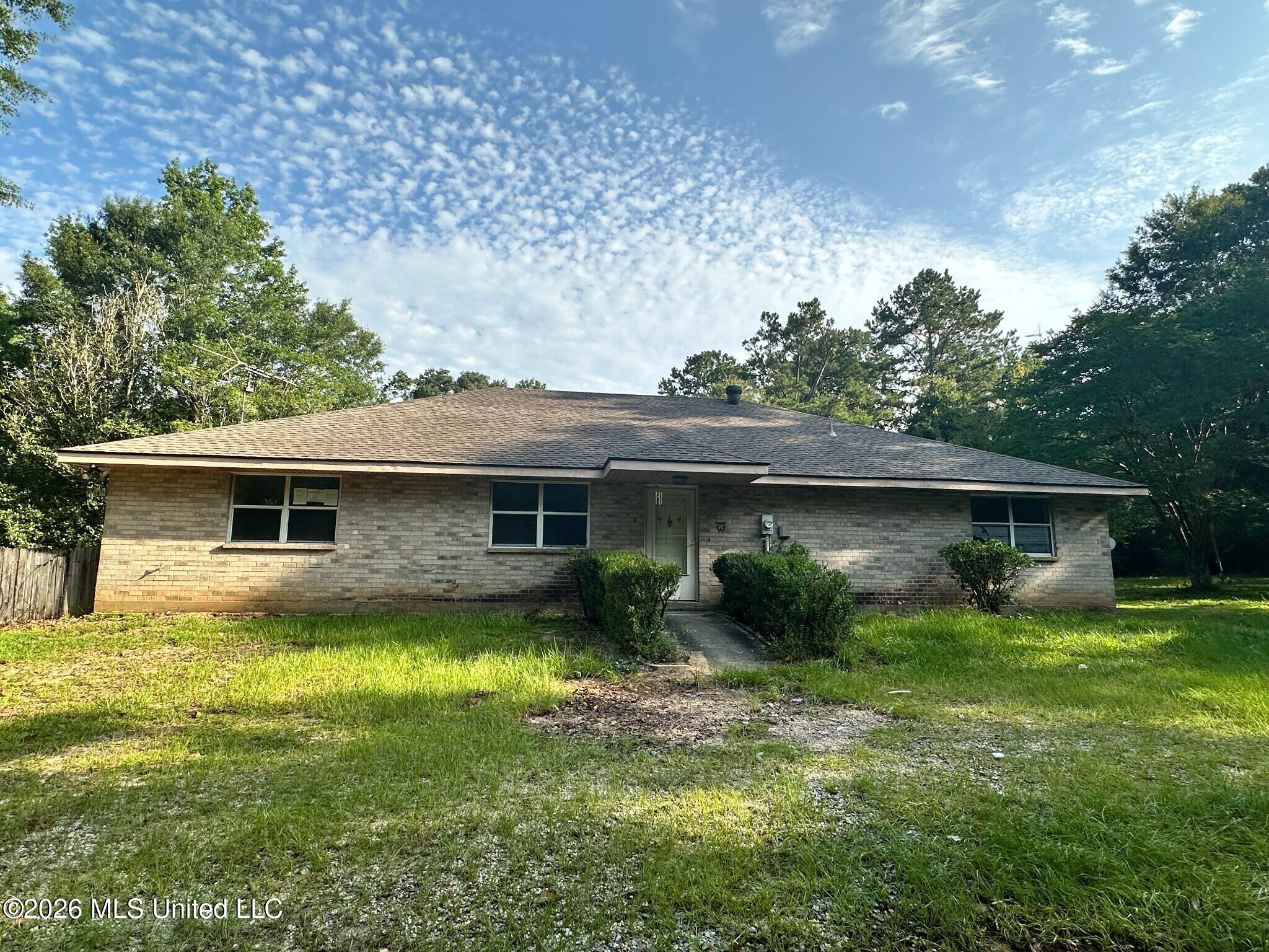 Photo 1 of 17 — 68 Preacher Hill, Picayune, MS 39466