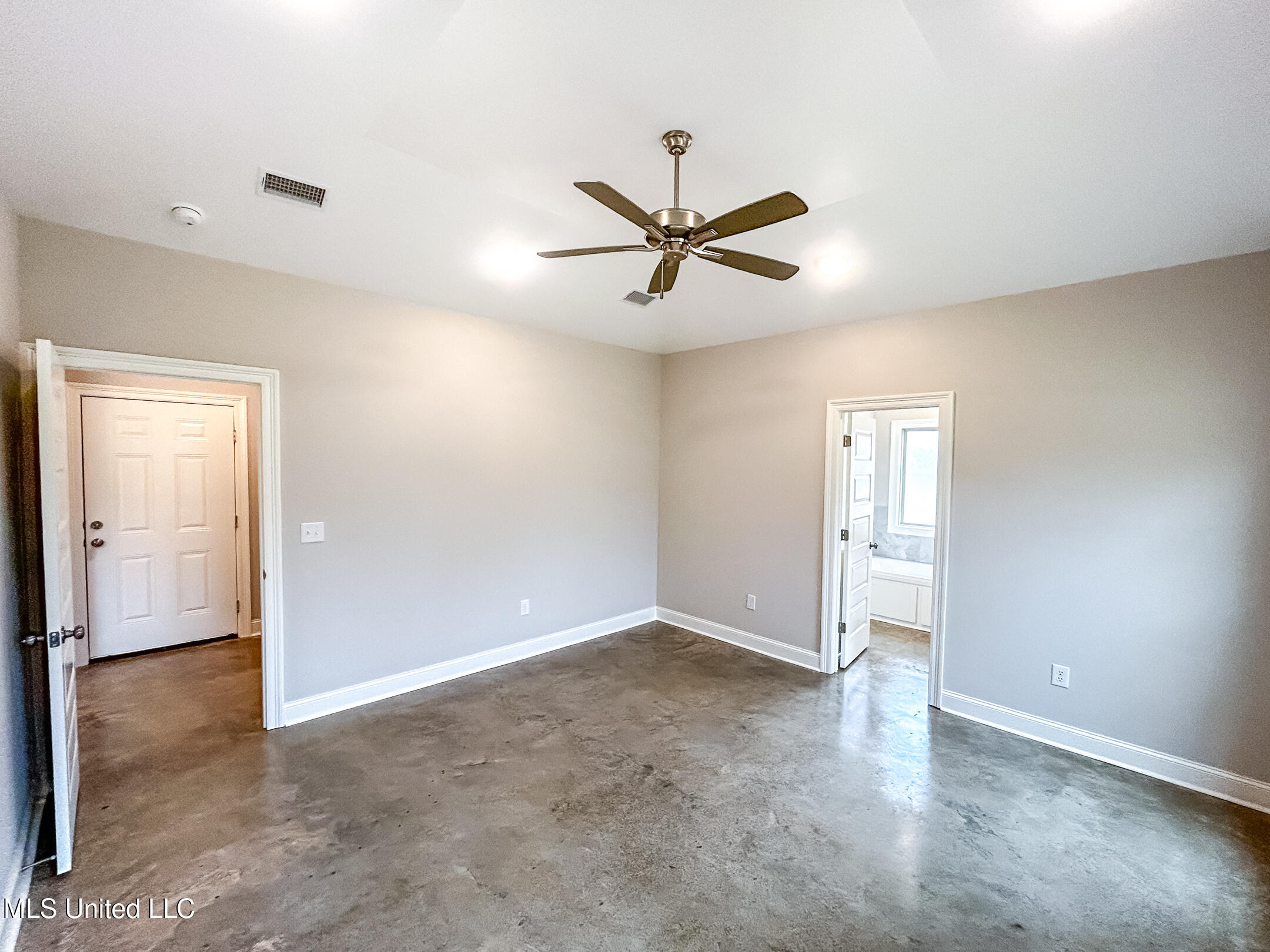 974 Riverside Lane, Pearl, Mississippi image 9