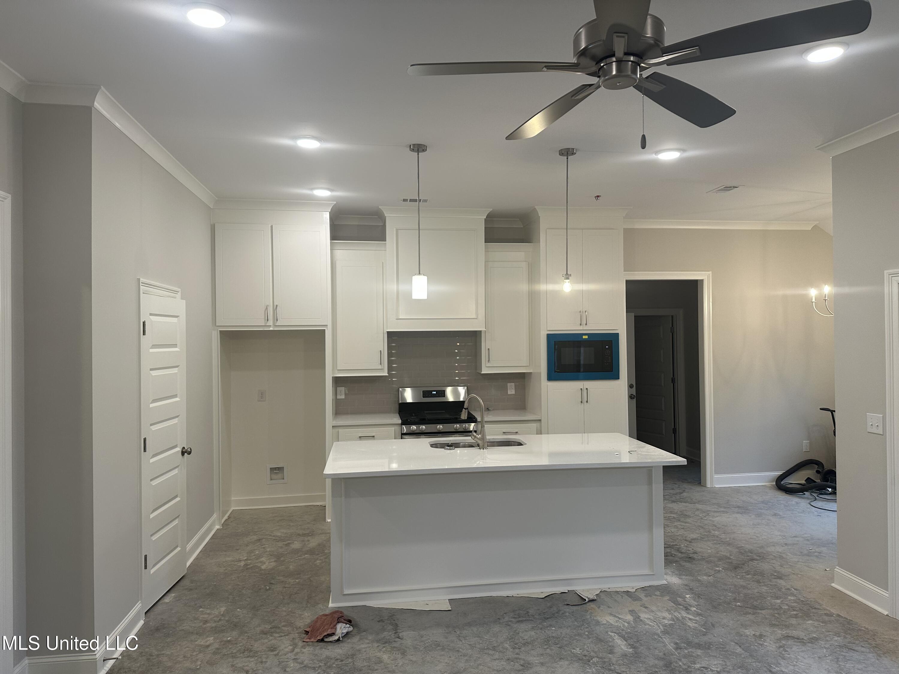 974 Riverside Lane, Pearl, Mississippi image 3