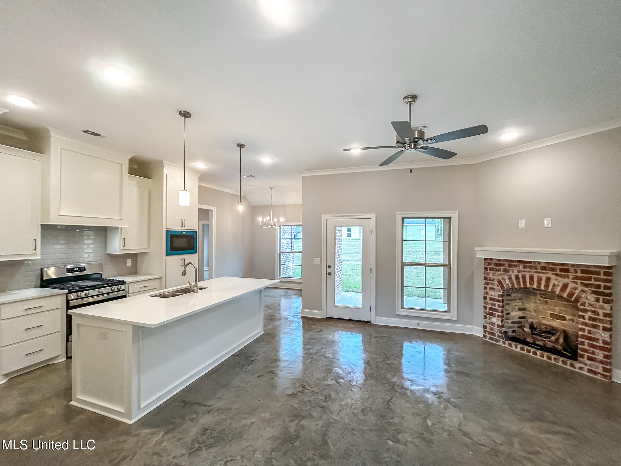 974 Riverside Lane, Pearl, Mississippi image 4