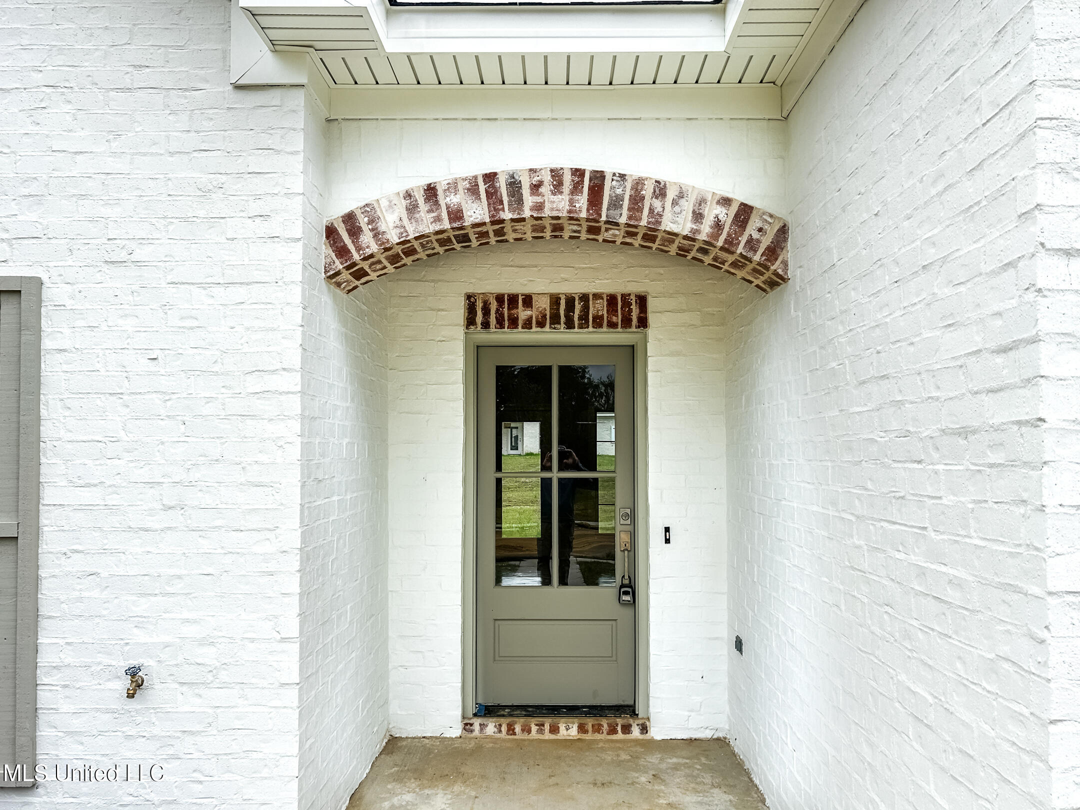 974 Riverside Lane, Pearl, Mississippi image 2