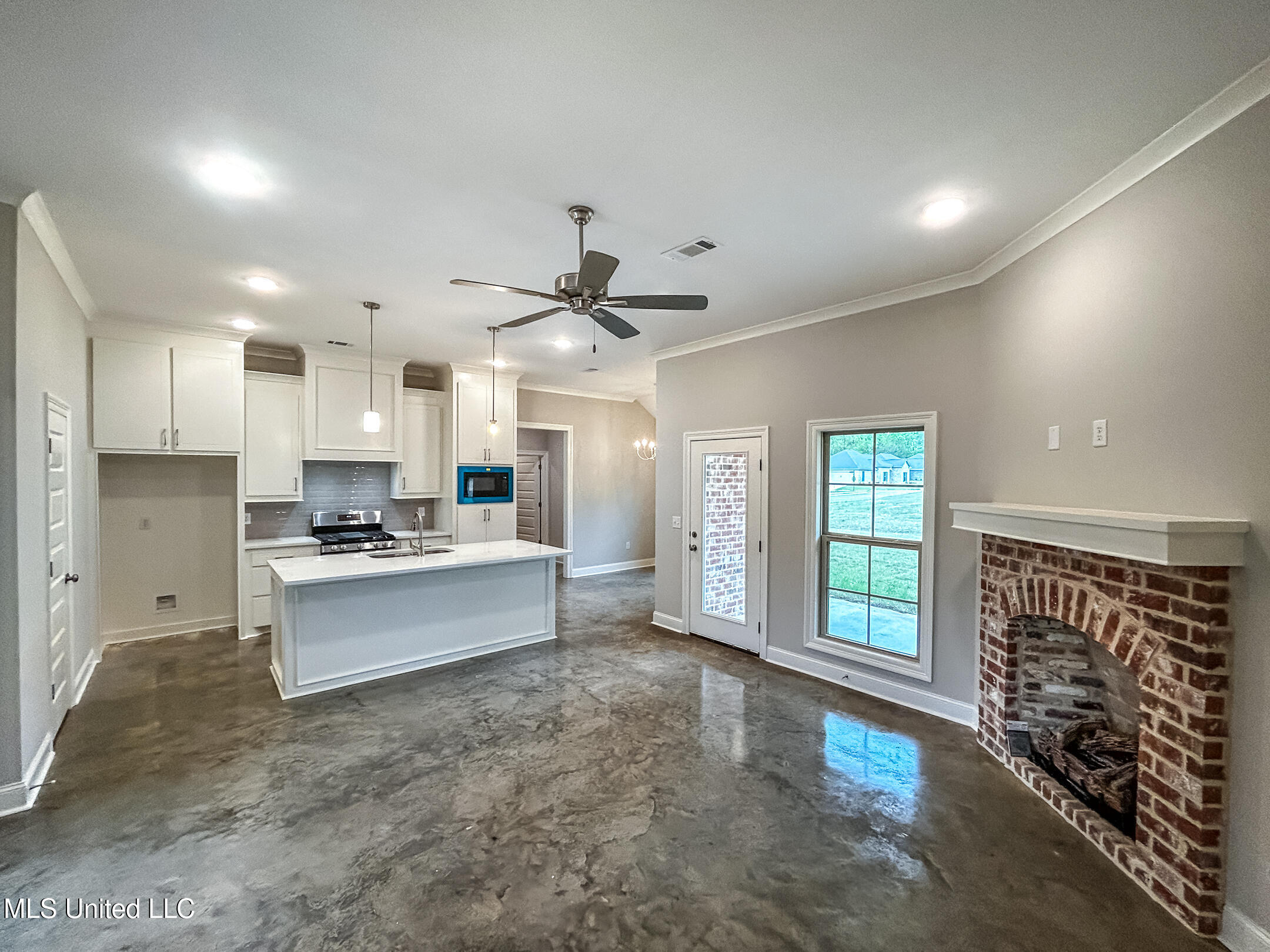 974 Riverside Lane, Pearl, Mississippi image 3