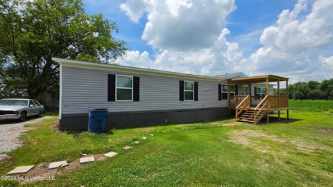 Mobile Home For Sale - 755 W Bobo Road<br/> Coahoma County, Clarksdale, MS 38614