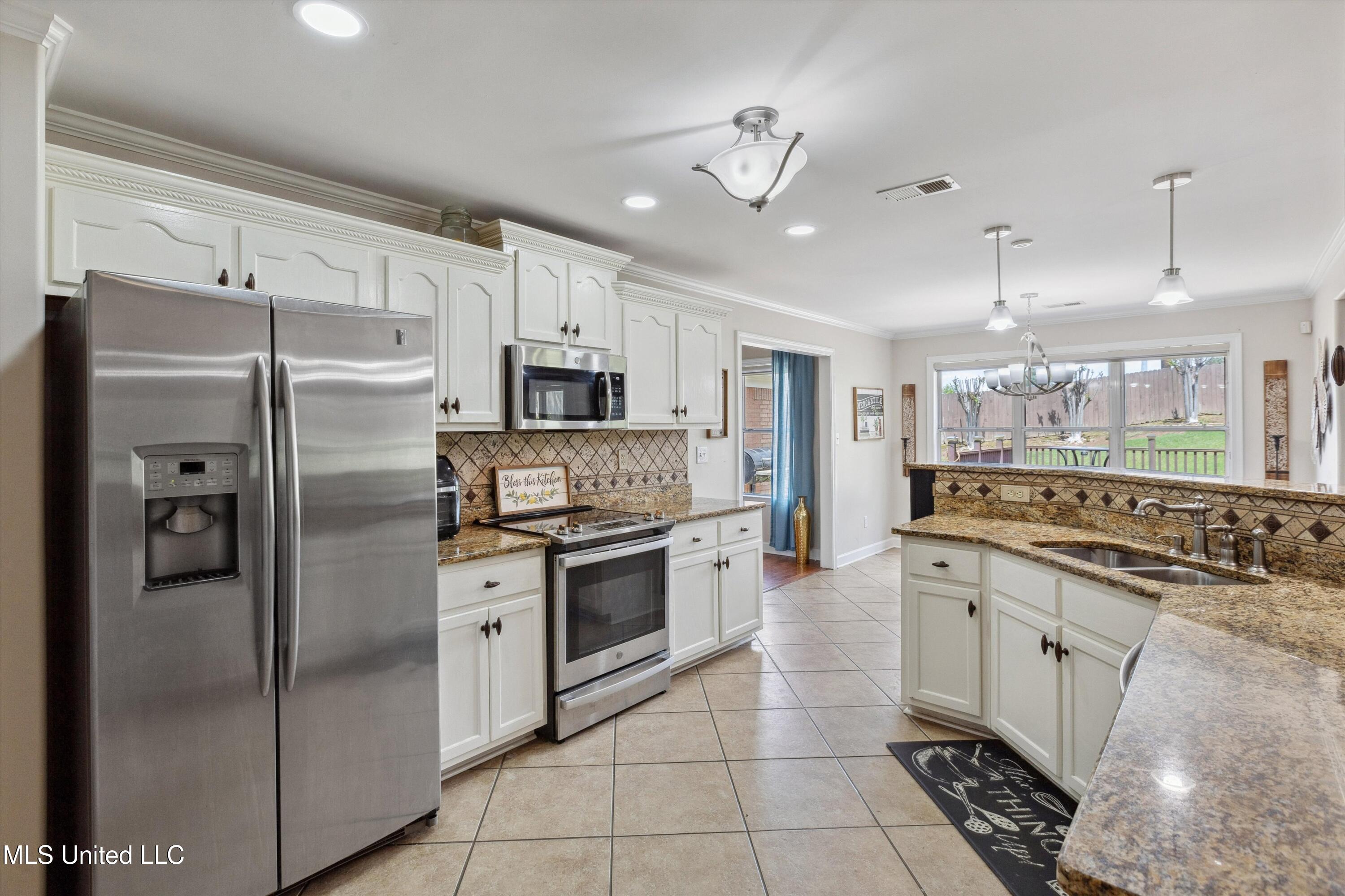 2196 Little Elk Cove, Southaven, Mississippi image 11
